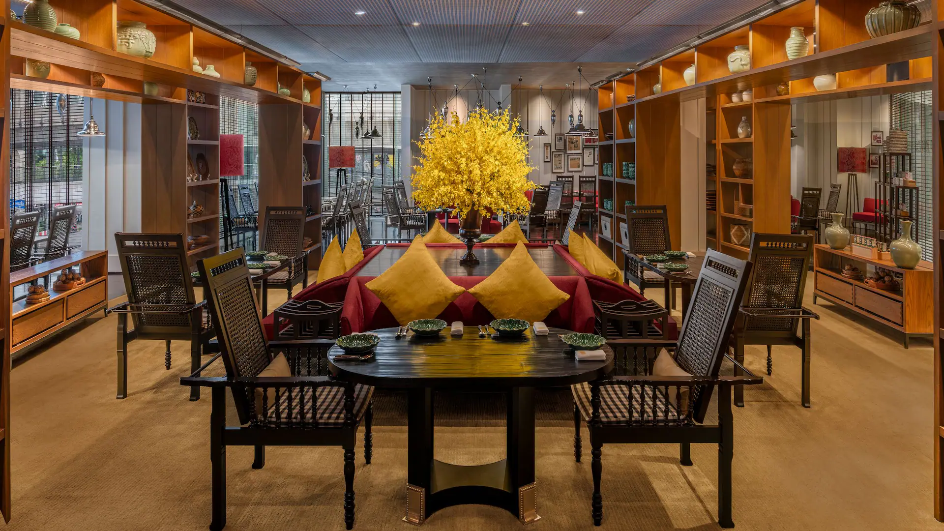 BANGH-P1444-Erawan-Tea-Room-Seating-Day